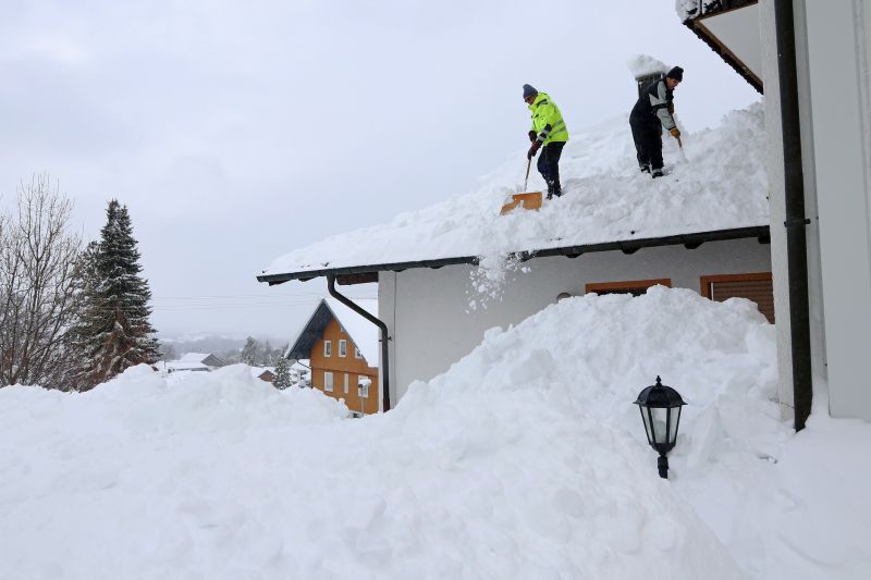 Roof Snow Removal in Long Island, NY